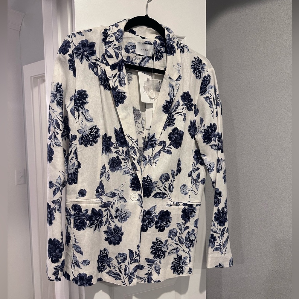 NWT floral blazer white/off white/ blue - medium